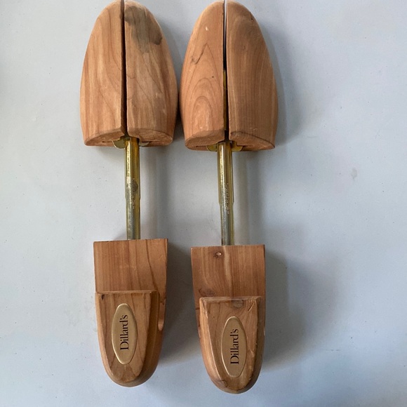 dillards shoe stretcher